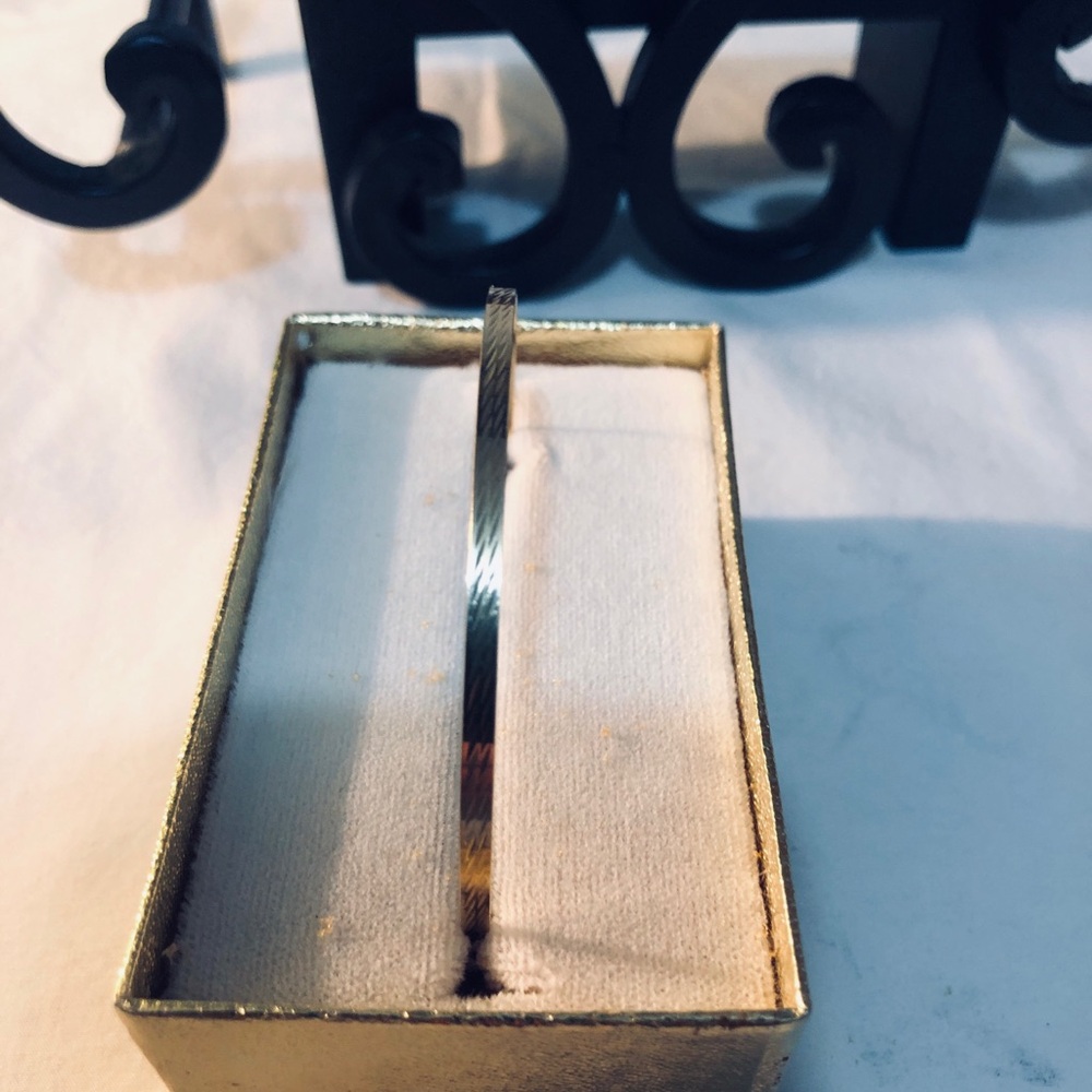 14k Gold Tone Women’s Hinge Bangle Bracelet - Picture 4 of 14